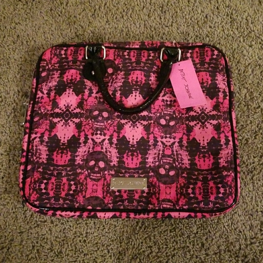 Betsy Johnson Laptop Case